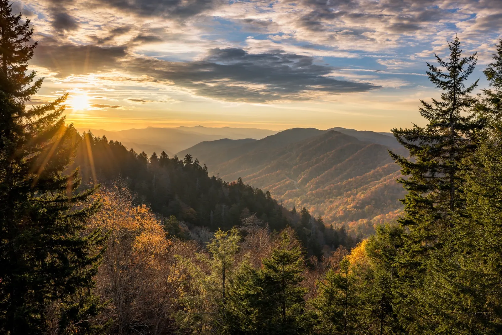 Sunrise over the Great Smoky Mountains in autumn — Tennessee